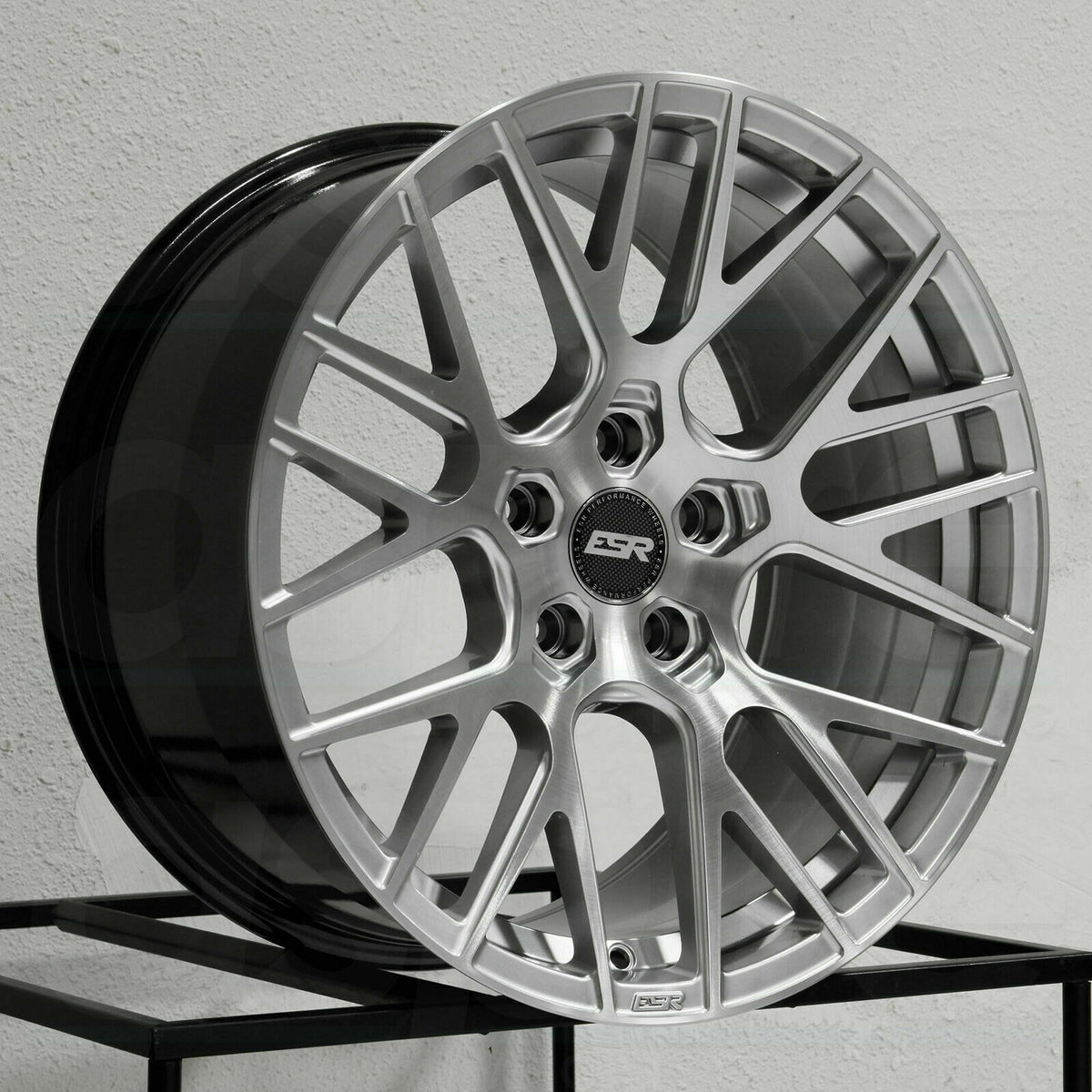 ESR RF11 Hyper Silver Wheels 18x8.5 +30 / 18x9.5 +22 5x114.3 18 Inch R ...